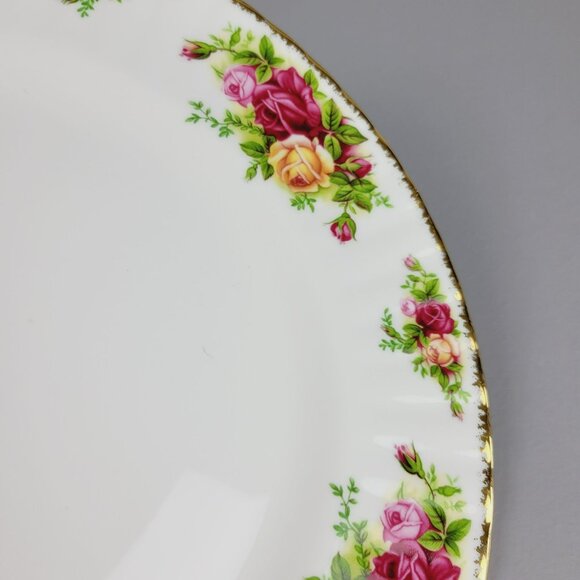 Royal Albert Old Country Roses Dinner Plate Fluted Edge Pretty Gold Trim England - Picture 3 of 10